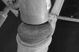 W220 airmatic front strut ball joint stub unscrew.jpg