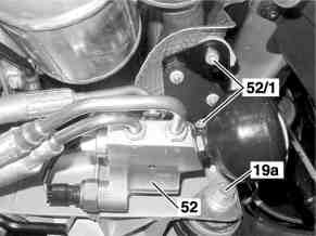 File:W220 production bolt abc suspension.png