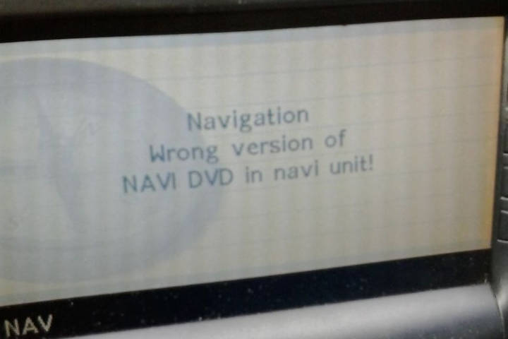 File:W220 navigation wrong version of navi dvd in navi unit.jpg