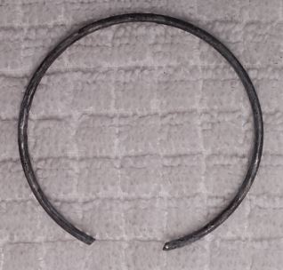 File:W220 AIRmatic Front Strut Snap Ring Removed.JPG