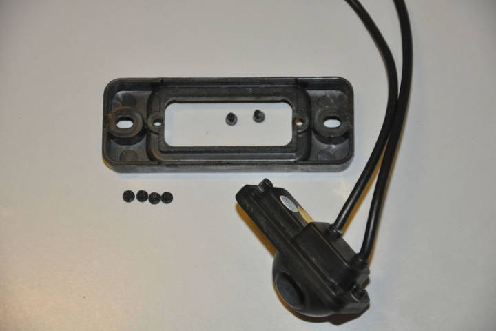 File:W220 rear view camera licence plate light module dissected.jpg
