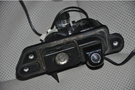 File:W220 trunk lock latch rear camera.jpg