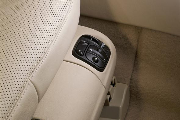 File:W220 front right multicontour seat switch.jpg