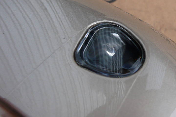 File:W220 mirror cover A2208100964 vanity light hole.jpg