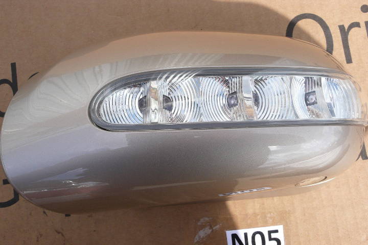 File:W220 mirror cover A2208100964 front.jpg
