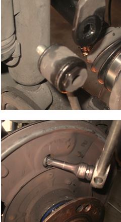 File:W220 Remove Wheel Carrier Linkages, Struts and Arms.JPG
