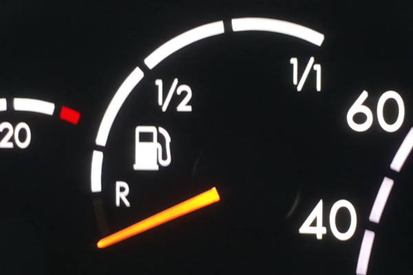 File:W220 fuel gauge level down empty.jpg