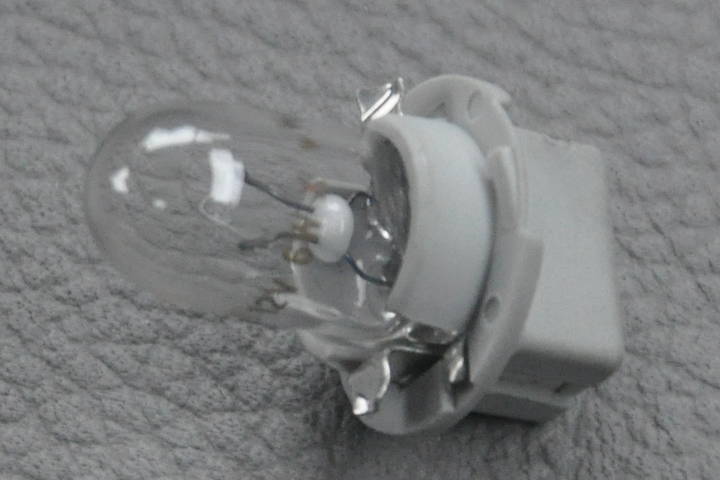 File:W220 rear map light bulb socket.jpg