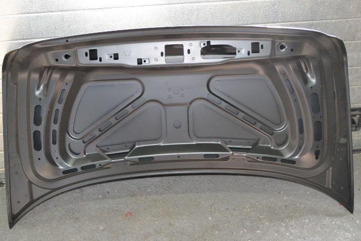 File:W220 trunk lid facelift A2207500675 back.jpg