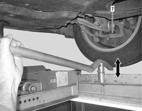 W220 Check front axle supporting joints 1.jpg