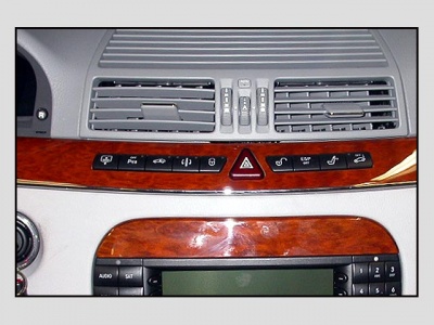 Shown on 220 S500, Dashboard, center, Part of upper control panel control module