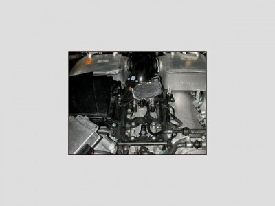Shown on 220 S600, Engine compartment, rear, Valid for: S600, S600 Bi Turbo