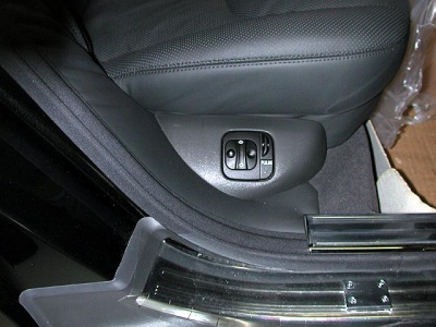Shown on 220 S500, Interior, Right rear seat