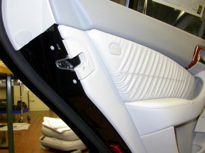 Shown on 220 S500, Left rear door, Part of lock assembly