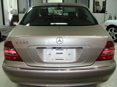 Shown on 220 S430, Interior roof, center rear