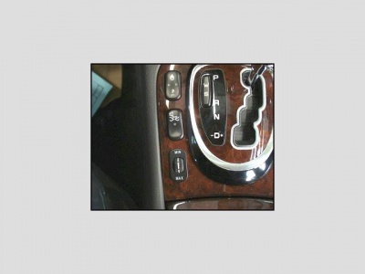 Shown on 220 S350, Center console