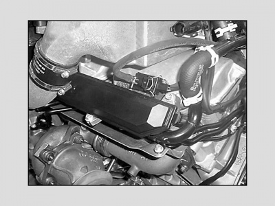 Shown on 220 S600, Engine compartment, left front, (nob visible)