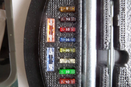 Fuses - W220 S-Class Encyclopedia