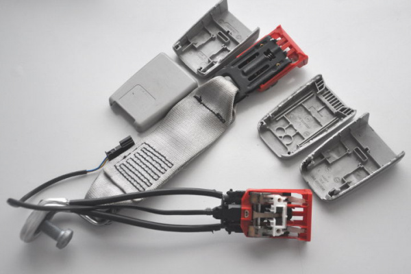 WIS 91.40 Seat Belts, Emergency Tensioning Retractors - W220 S-Class ...