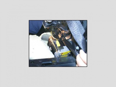 Shown on 220 S600, Interior, left C-pillar, (Right rear seat belt comfort feature solenoid shown)