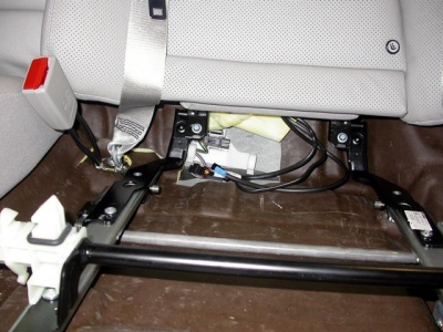 Shown on 220 S500, Interior, under left rear seat