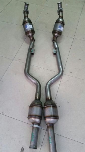 File:W220 catalytic converter M112 A2204908519 A2204908619.jpg