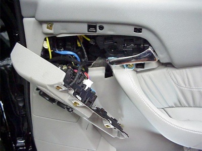 Shown on 220 S500, Right rear door, (On back of panel)